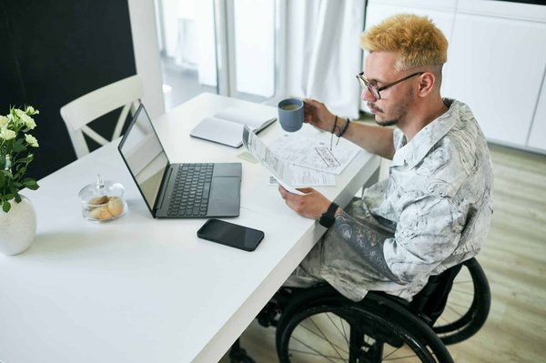 Quel est l'impact des nouvelles normes environnementales sur les projets de construction?